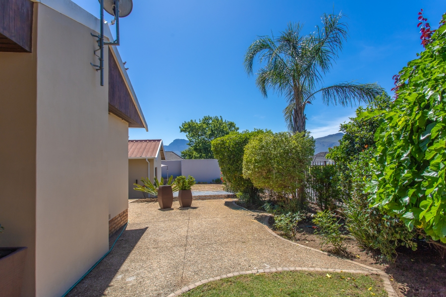 To Let 3 Bedroom Property for Rent in Vrykyk Western Cape